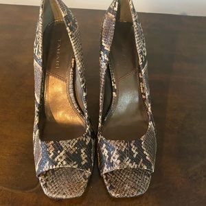 Tahari peep toe animal print heels